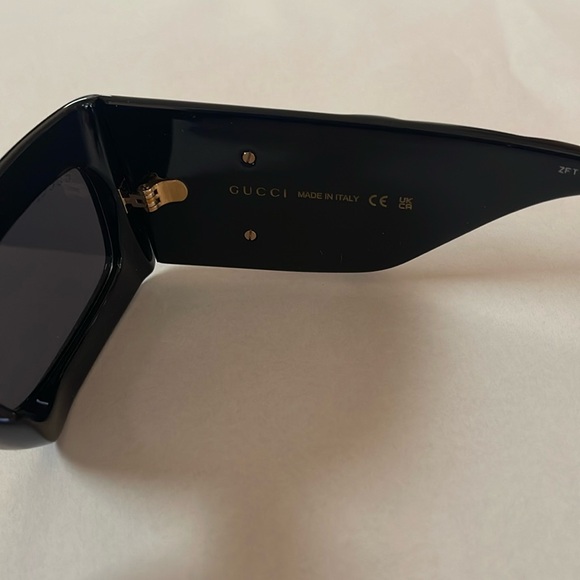 GUCCI Sunglasses GG Black - Picture 8 of 9